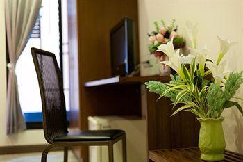 Oyo 233 Sunshine House Khách sạn