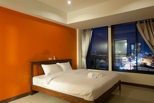 Oyo 233 Sunshine House Khách sạn 3*
