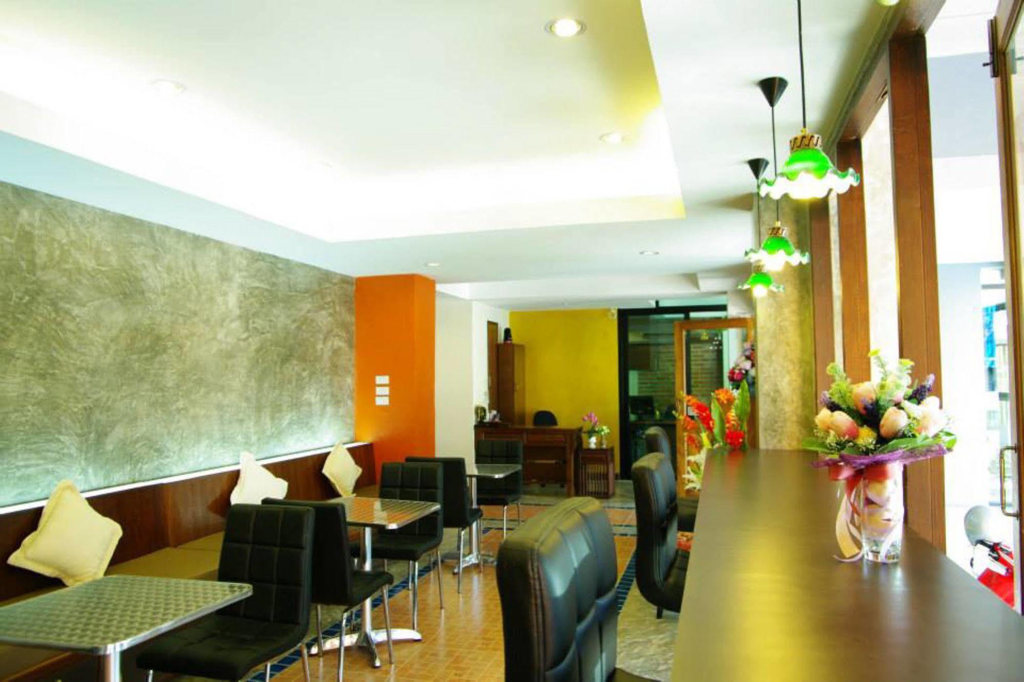 Oyo 233 Sunshine House Khách sạn Chiang Mai